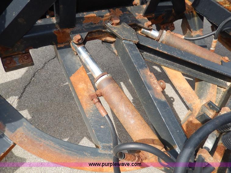 image for item H6935 1999 International 4900 dump truck