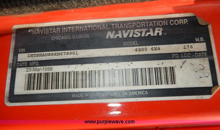 image for item H6935 1999 International 4900 dump truck