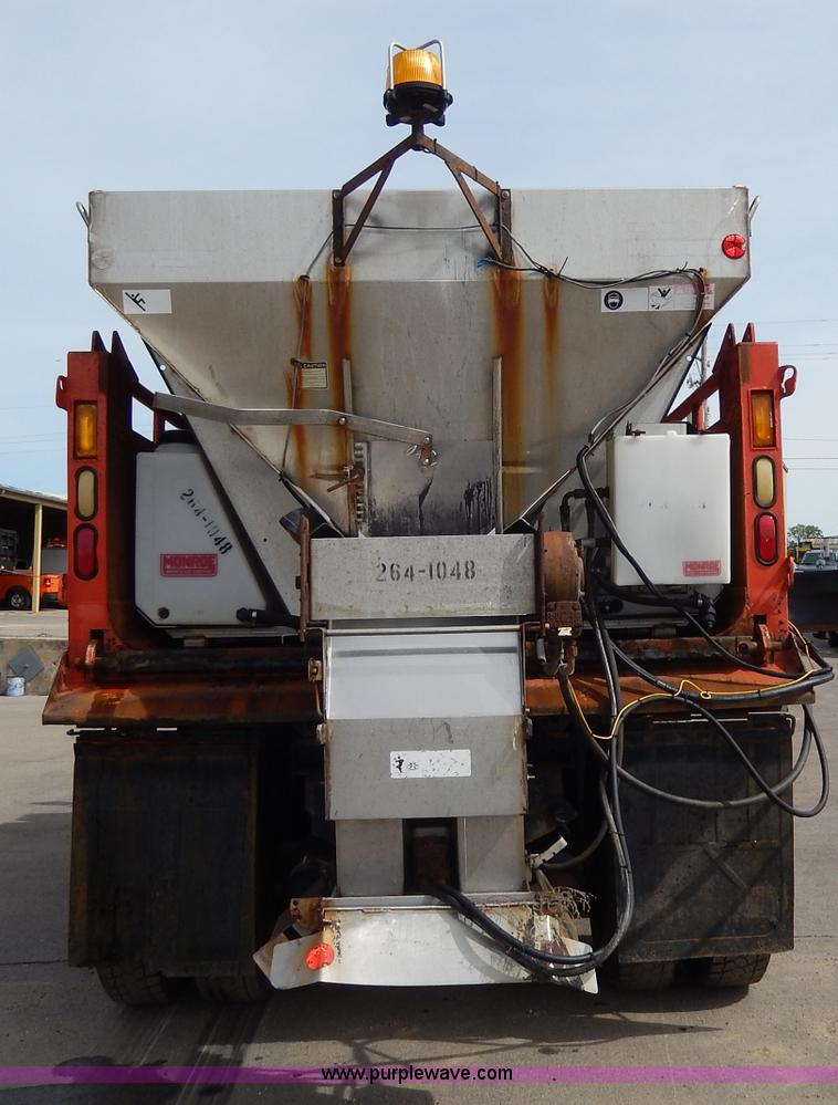 image for item H6936 1999 International 4900 dump truck