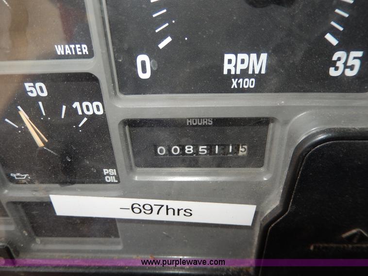 image for item H6936 1999 International 4900 dump truck