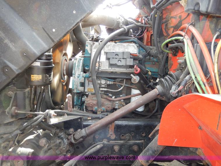 image for item H6936 1999 International 4900 dump truck