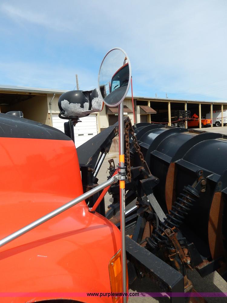 image for item H6936 1999 International 4900 dump truck