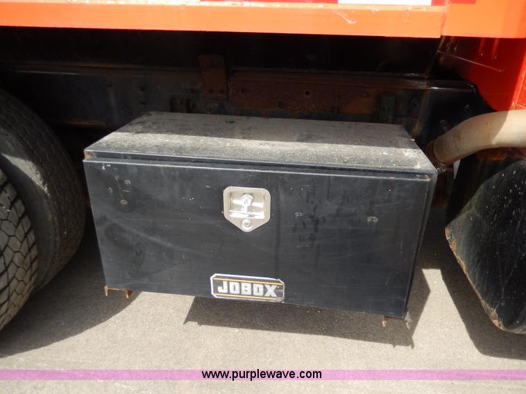 image for item H6936 1999 International 4900 dump truck