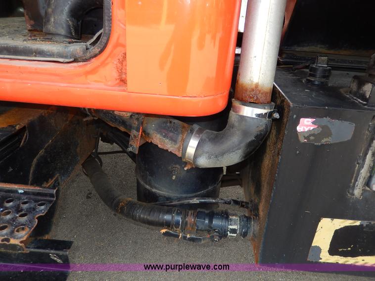 image for item H6936 1999 International 4900 dump truck