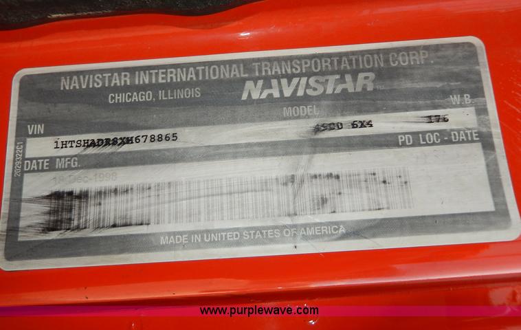 image for item H6936 1999 International 4900 dump truck