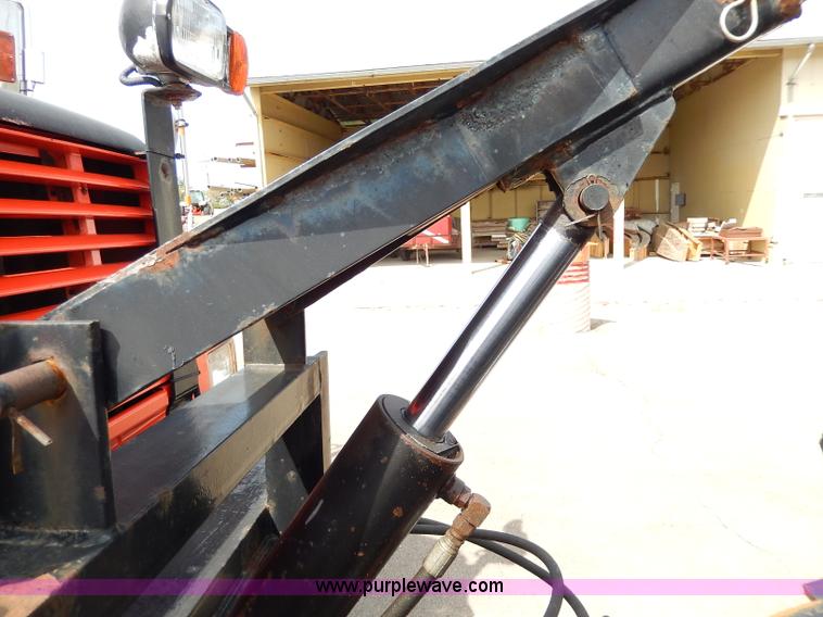 image for item H6936 1999 International 4900 dump truck