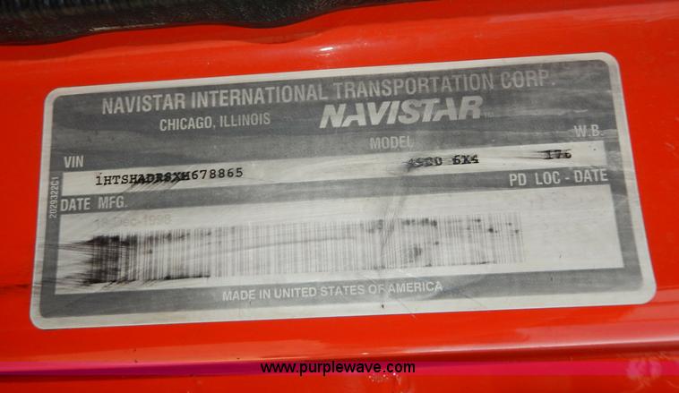 image for item H6936 1999 International 4900 dump truck