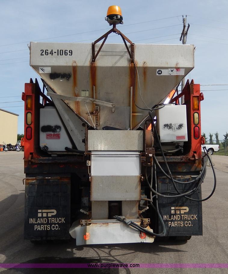 image for item H6938 1999 International 4900 dump truck