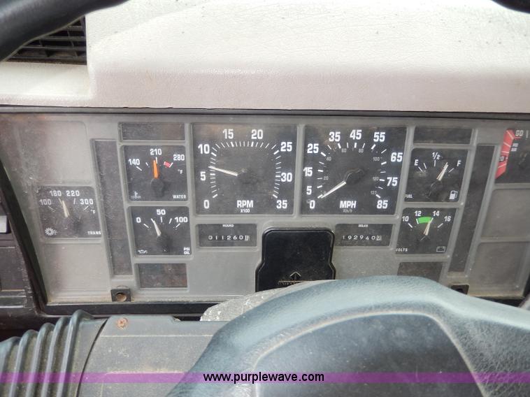 image for item H6938 1999 International 4900 dump truck