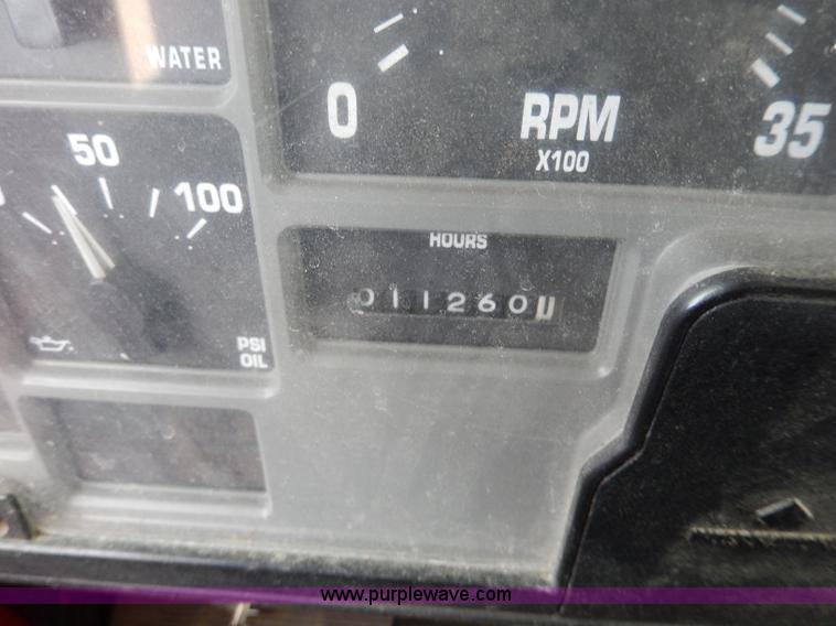 image for item H6938 1999 International 4900 dump truck