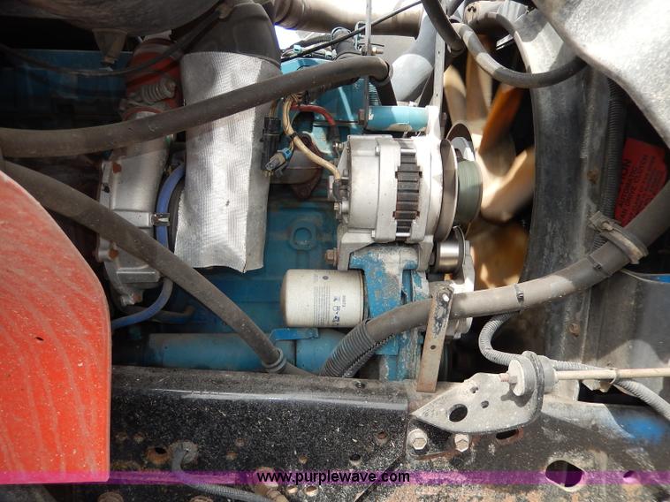 image for item H6938 1999 International 4900 dump truck