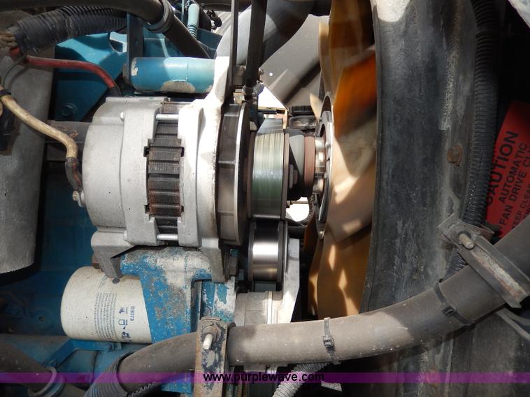 image for item H6938 1999 International 4900 dump truck