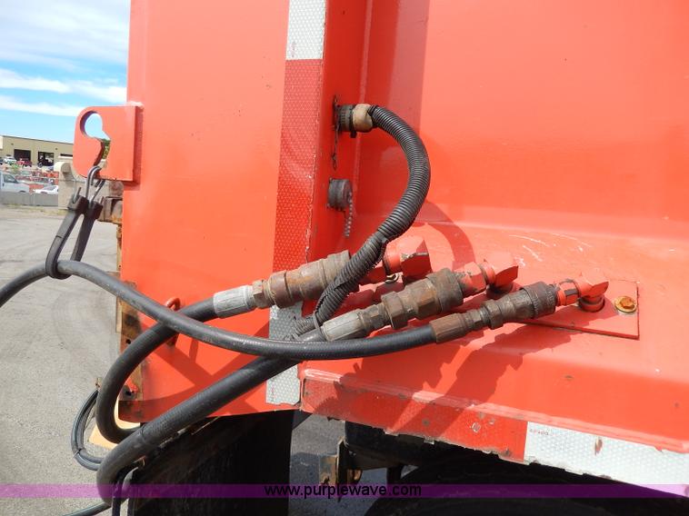 image for item H6938 1999 International 4900 dump truck