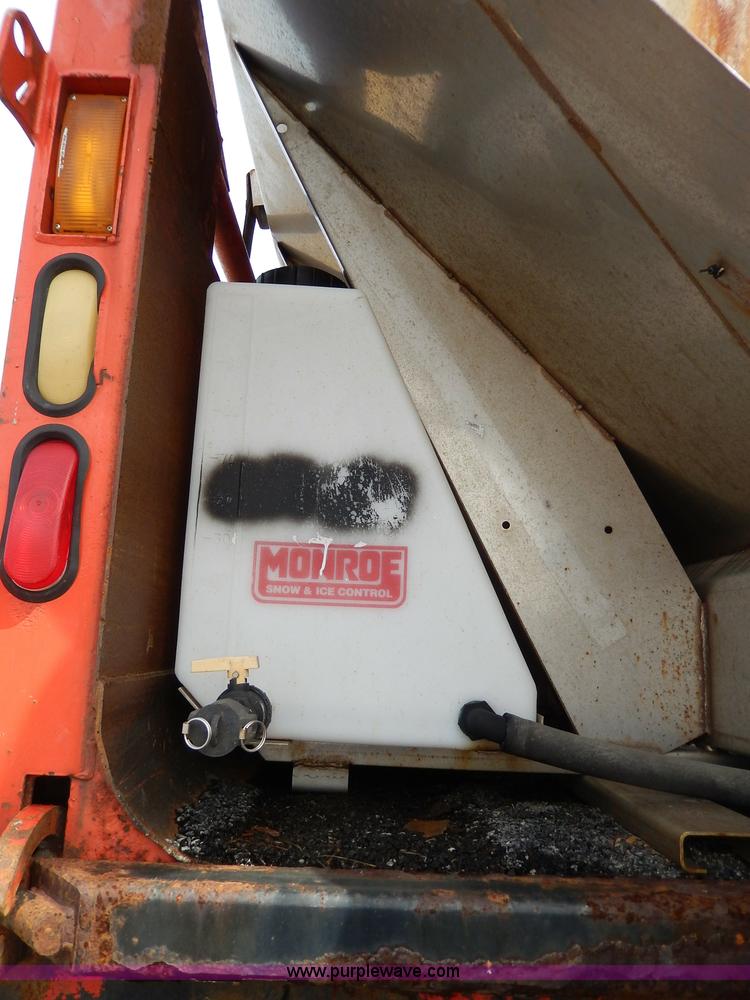 image for item H6938 1999 International 4900 dump truck