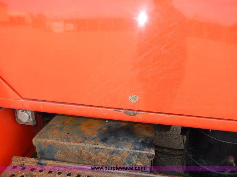 image for item H6938 1999 International 4900 dump truck