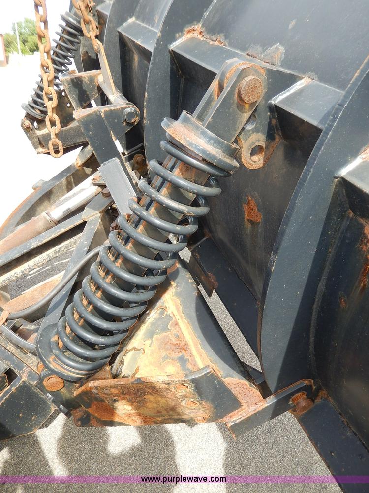 image for item H6938 1999 International 4900 dump truck