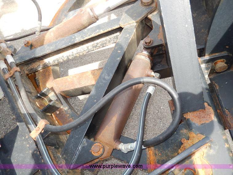 image for item H6938 1999 International 4900 dump truck