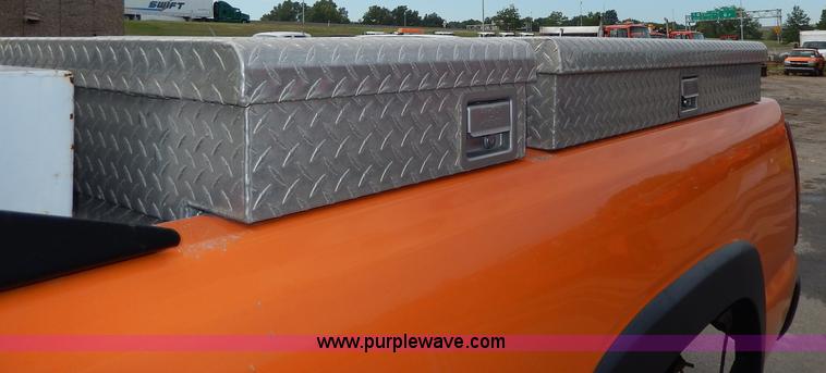 image for item H6941 2002 Chevrolet Silverado 2500 pickup truck