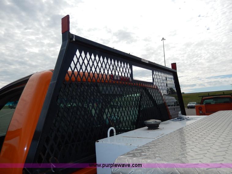 image for item H6941 2002 Chevrolet Silverado 2500 pickup truck