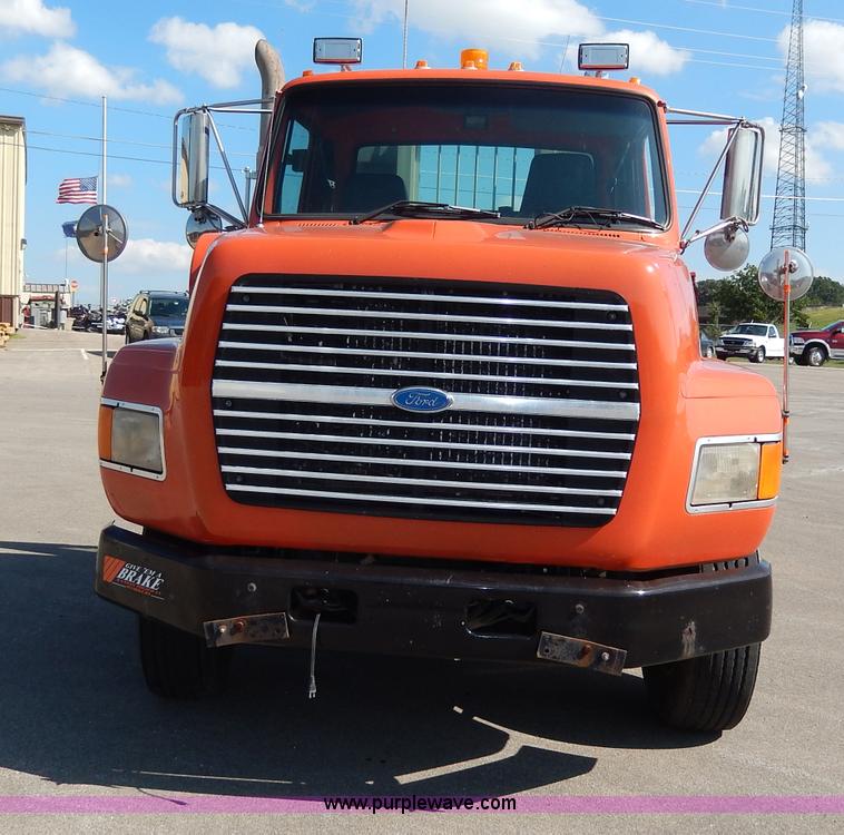 image for item H6945 1997 Ford LTS9000 semi truck