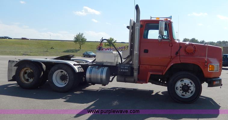 image for item H6945 1997 Ford LTS9000 semi truck