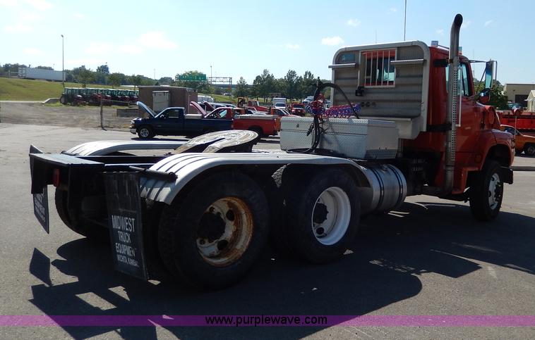 image for item H6945 1997 Ford LTS9000 semi truck