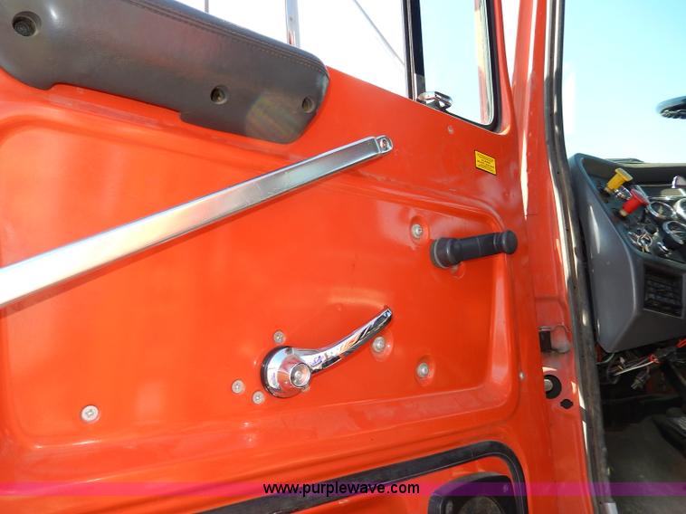 image for item H6945 1997 Ford LTS9000 semi truck