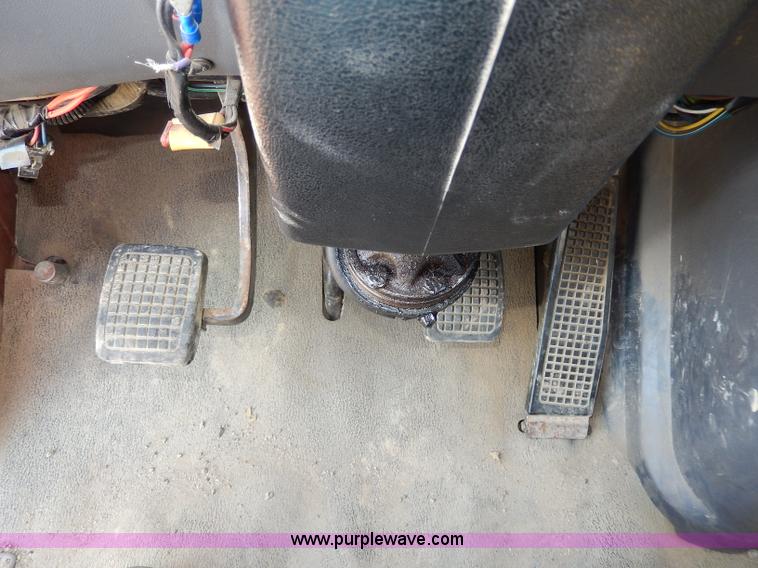 image for item H6945 1997 Ford LTS9000 semi truck