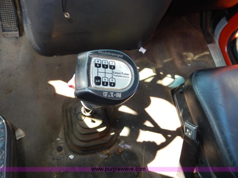 image for item H6945 1997 Ford LTS9000 semi truck