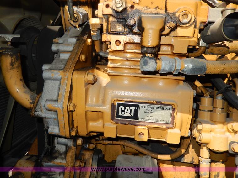 image for item H6945 1997 Ford LTS9000 semi truck