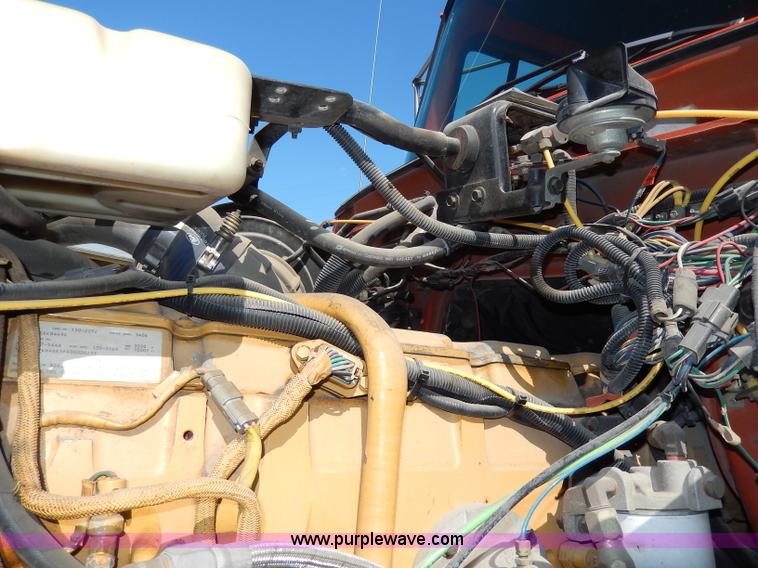 image for item H6945 1997 Ford LTS9000 semi truck