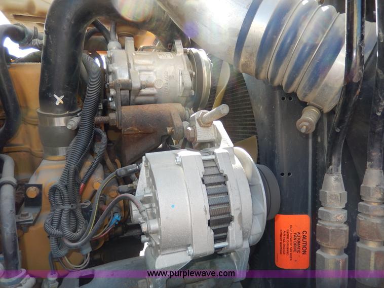 image for item H6945 1997 Ford LTS9000 semi truck