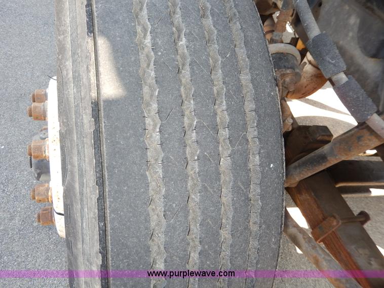 image for item H6945 1997 Ford LTS9000 semi truck