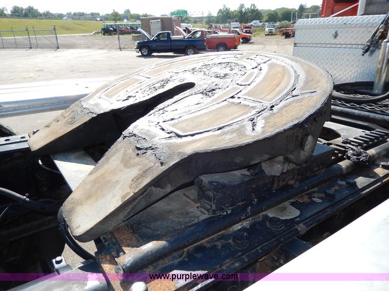 image for item H6945 1997 Ford LTS9000 semi truck