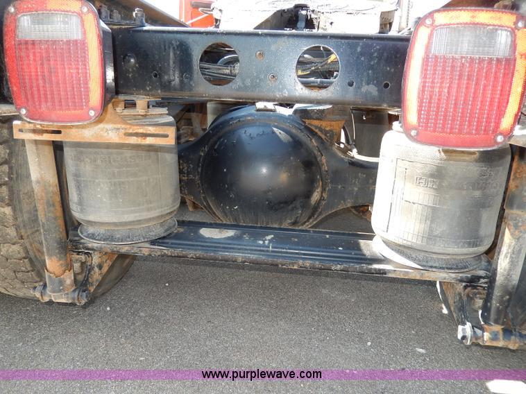 image for item H6945 1997 Ford LTS9000 semi truck