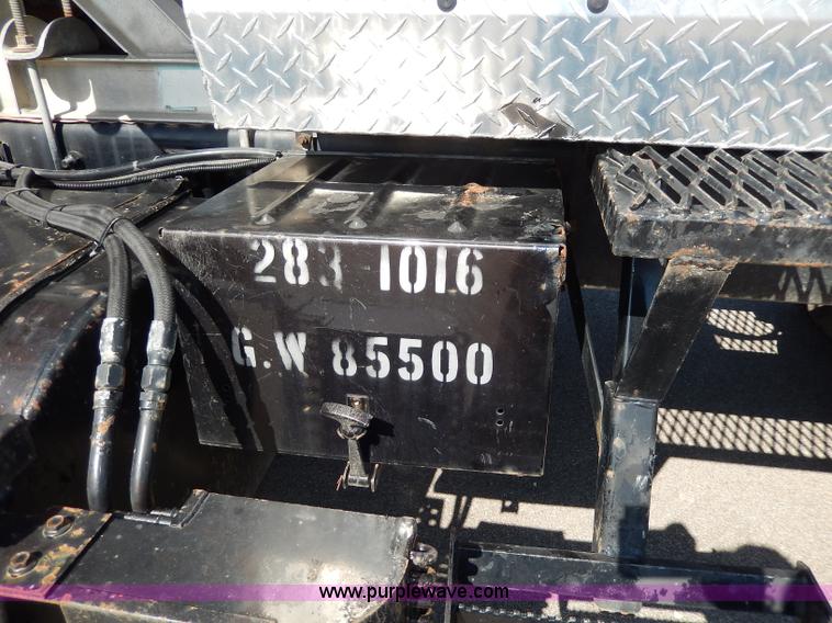 image for item H6945 1997 Ford LTS9000 semi truck