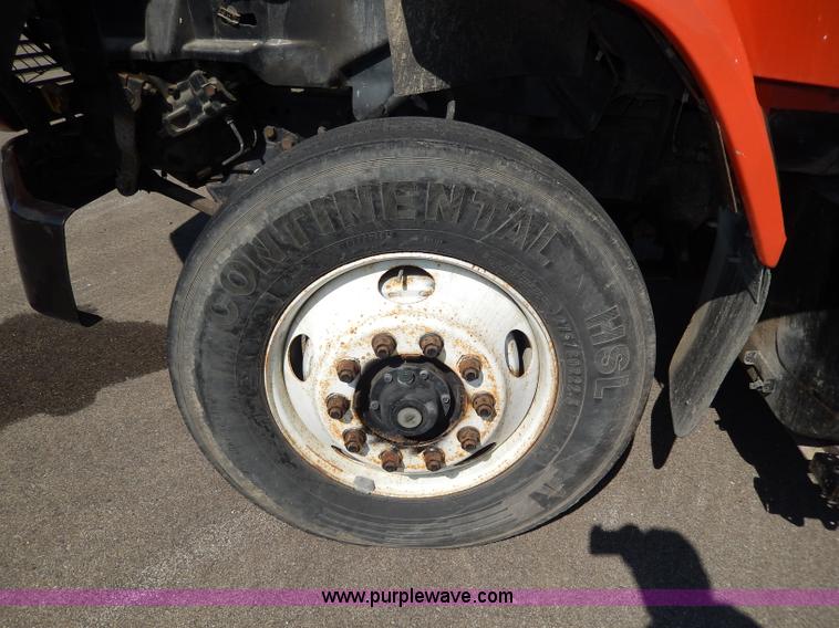 image for item H6945 1997 Ford LTS9000 semi truck