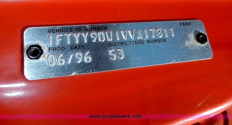 image for item H6945 1997 Ford LTS9000 semi truck