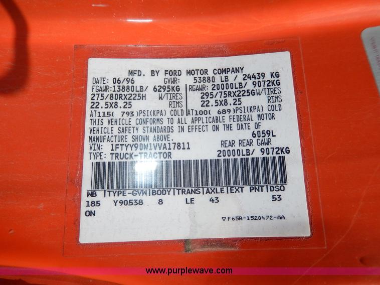 image for item H6945 1997 Ford LTS9000 semi truck