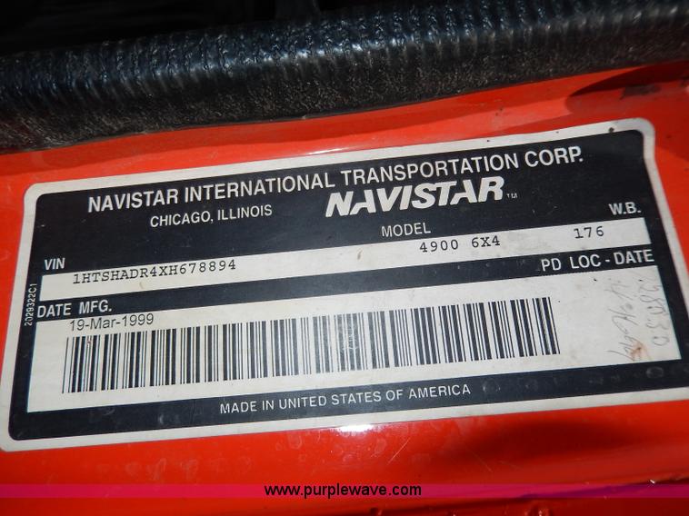 image for item H6946 1999 International 4900 dump truck