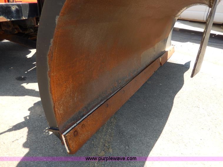 image for item H6946 1999 International 4900 dump truck