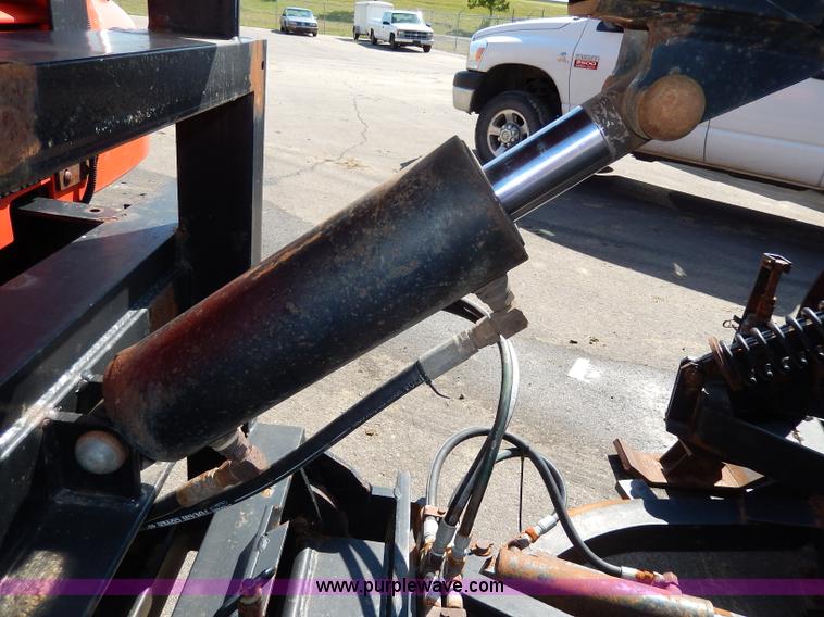 image for item H6946 1999 International 4900 dump truck