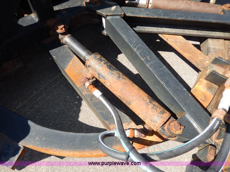 image for item H6946 1999 International 4900 dump truck