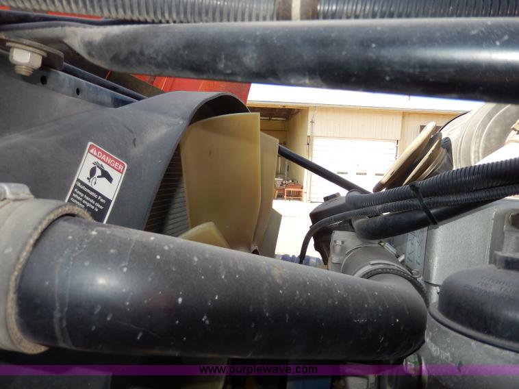 image for item H6947 2003 Freightliner FL112 semi truck