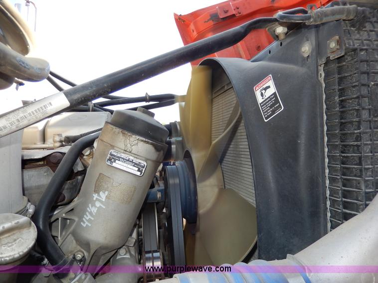 image for item H6947 2003 Freightliner FL112 semi truck