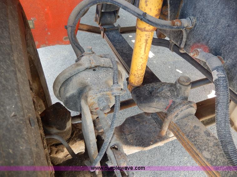 image for item H6947 2003 Freightliner FL112 semi truck