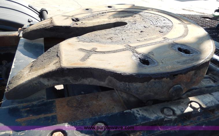 image for item H6947 2003 Freightliner FL112 semi truck