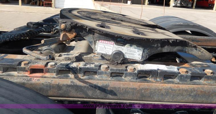 image for item H6947 2003 Freightliner FL112 semi truck