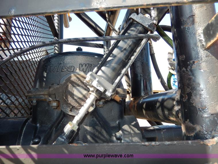 image for item H6947 2003 Freightliner FL112 semi truck