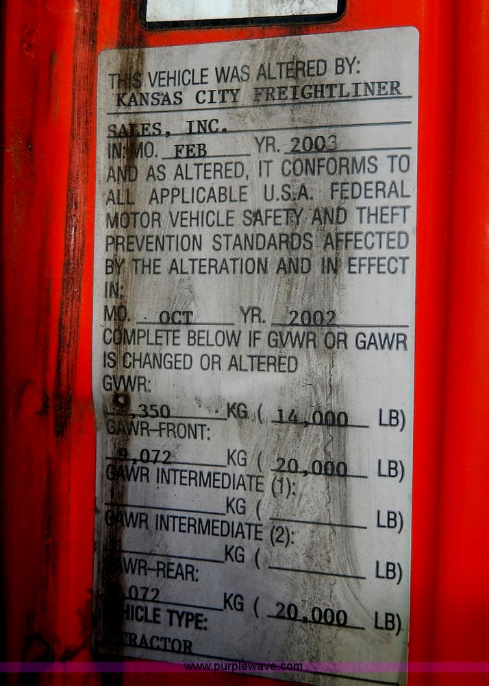 image for item H6947 2003 Freightliner FL112 semi truck